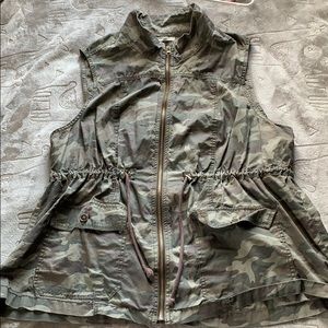 CAMO vest!